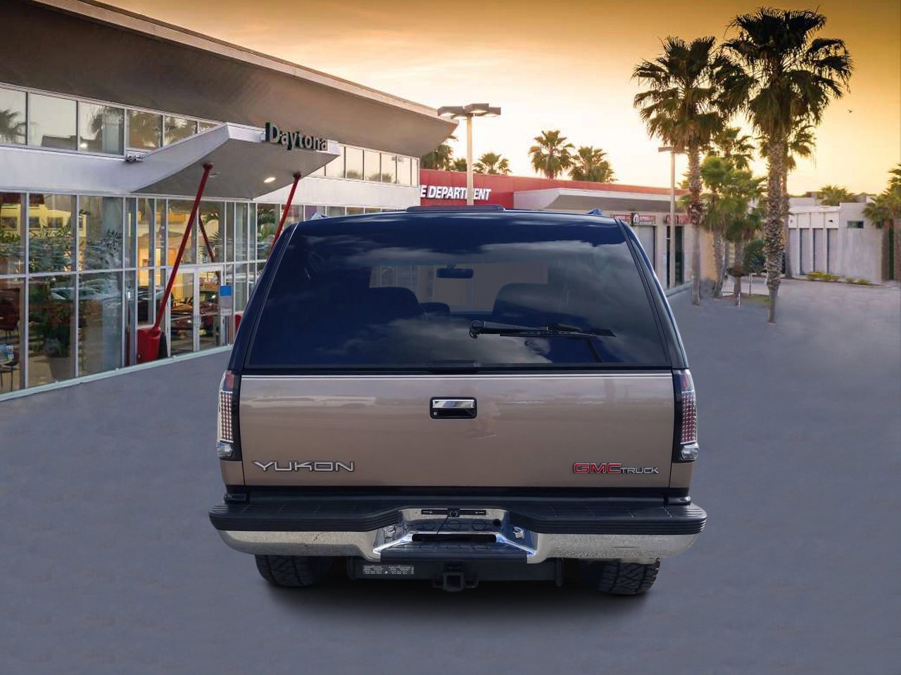 Used 1994 ONYX BLACK/LIGHT AUTUMNWOOD GMC 2DR 1500 4WD image 4