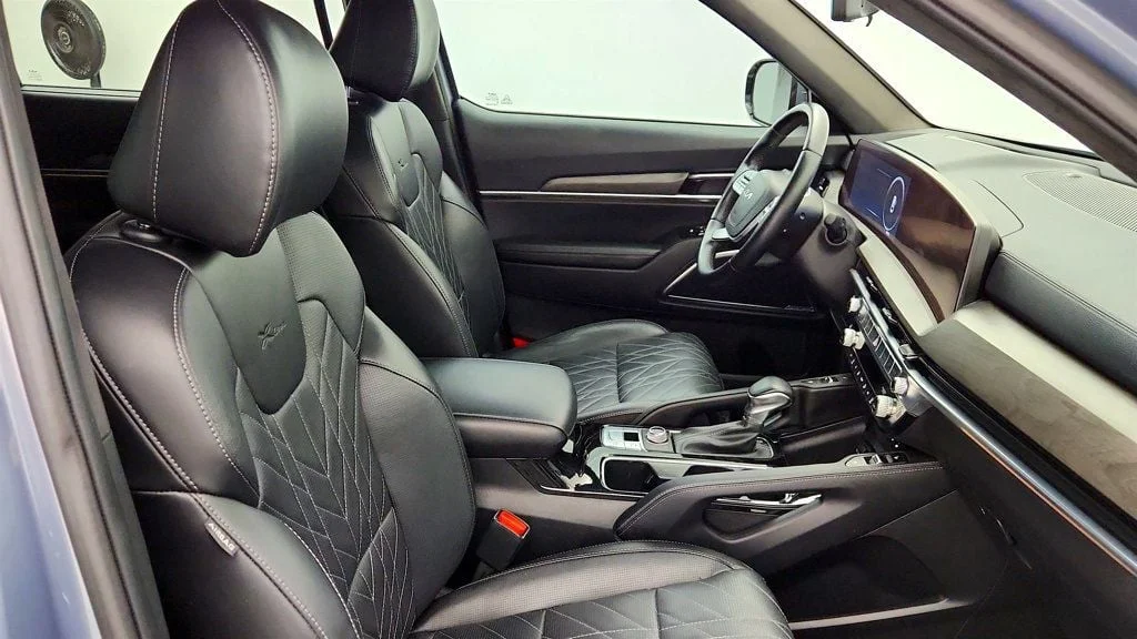 Used 2024 Everlasting Silver Kia SX Prestige X-Line AWD image 25