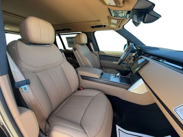 New 2026 Santorini Black Land Rover SE image 16