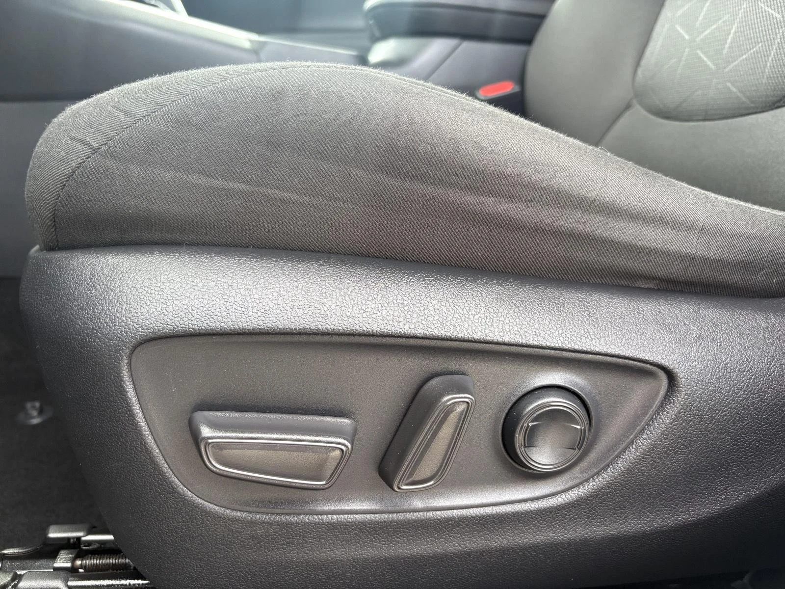 Used 2022 Silver Sky Metallic Toyota Hybrid XLE image 11