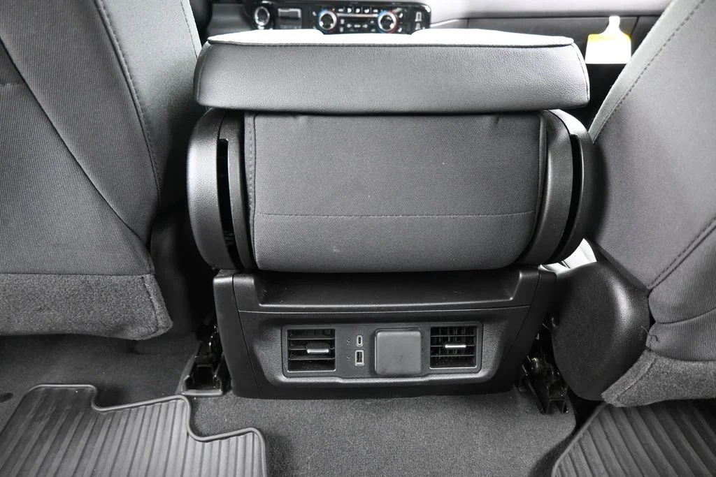 Used 2025 Summit White Chevrolet LT image 38