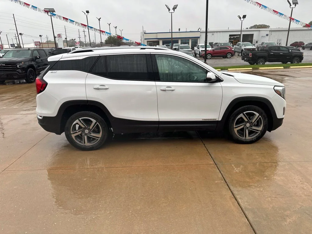 Used 2020 White GMC SLT image 32