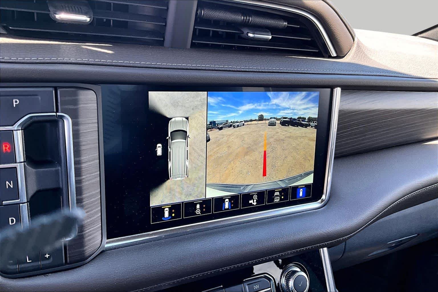 Used 2022 White Frost Tricoat GMC Denali image 24