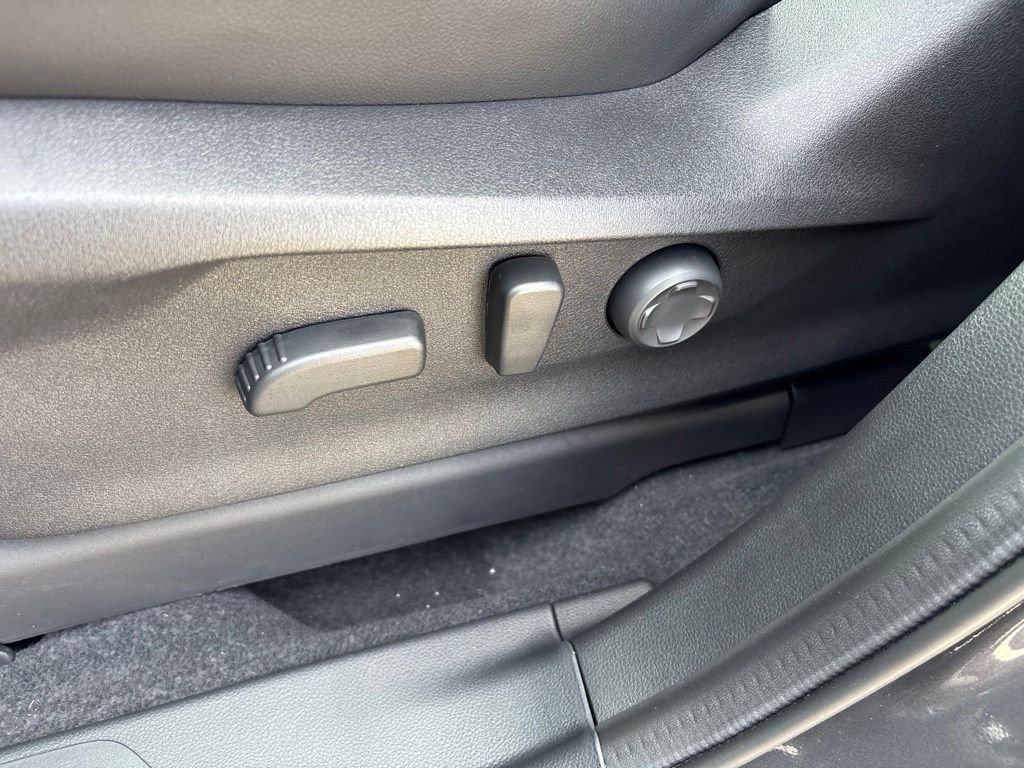 New 2026 MAGNETITE GRAY METALLIC Subaru Limited 7-Passenger image 21