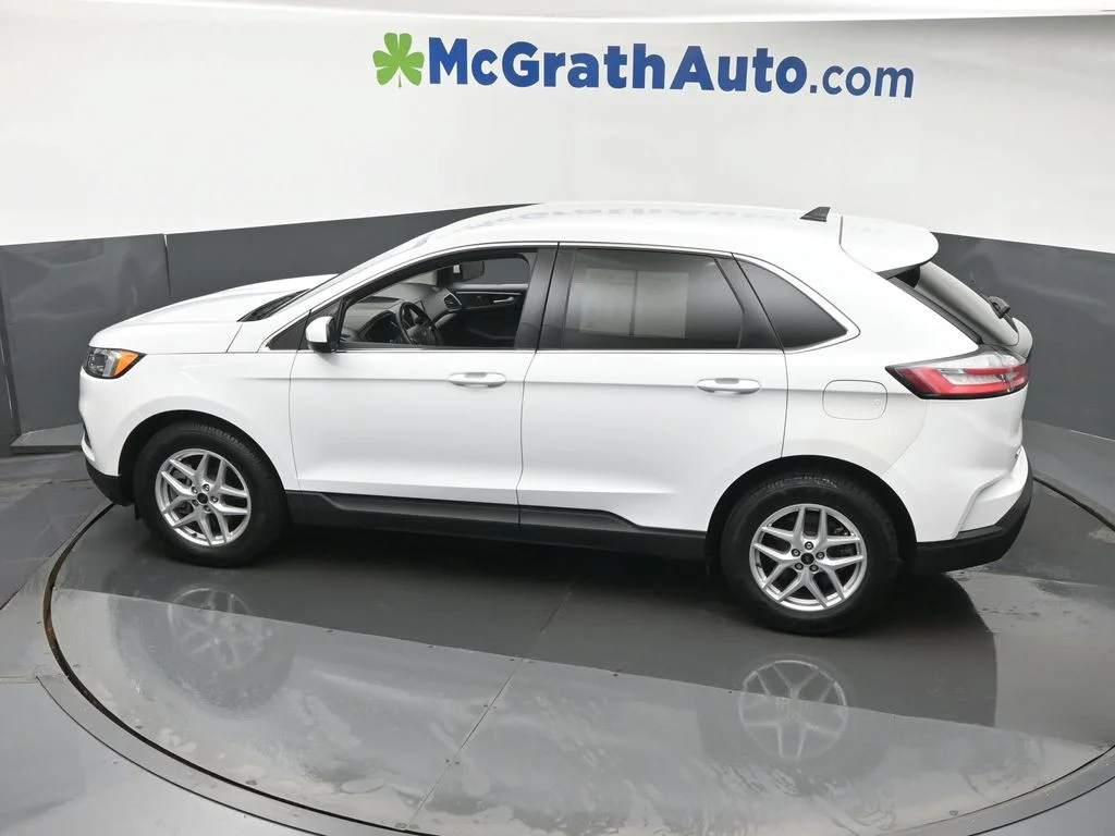 Used 2024 White Ford SEL image 23
