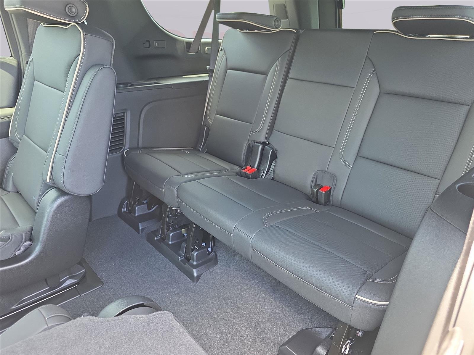 New 2026 Summit White GMC Elevation image 30