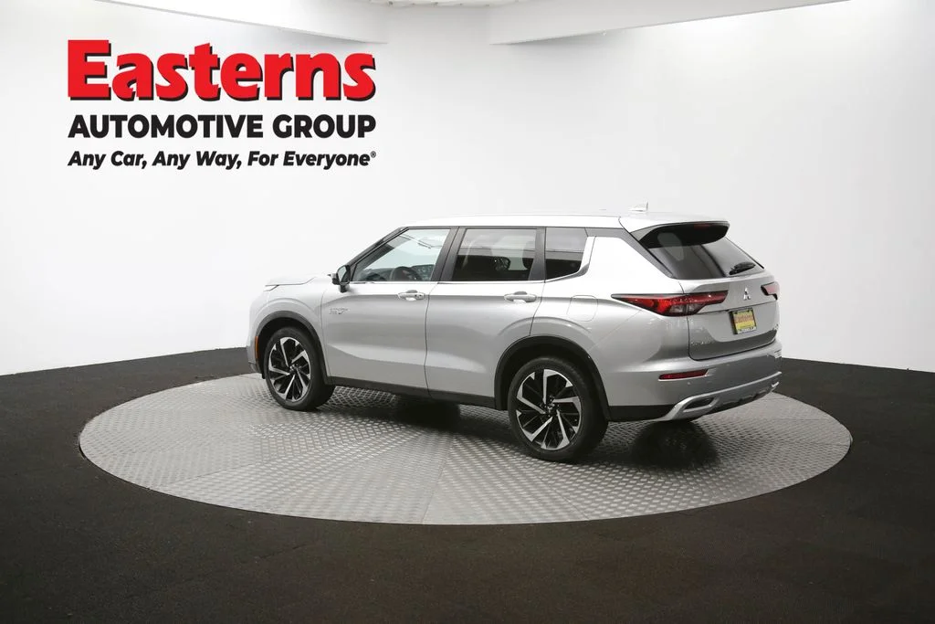 Used 2023 Silver Mitsubishi SE image 61