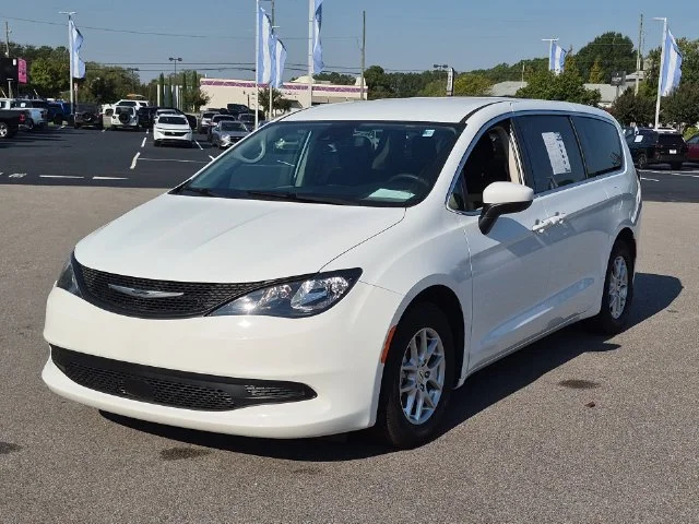 Used 2023 White Chrysler LX image 7