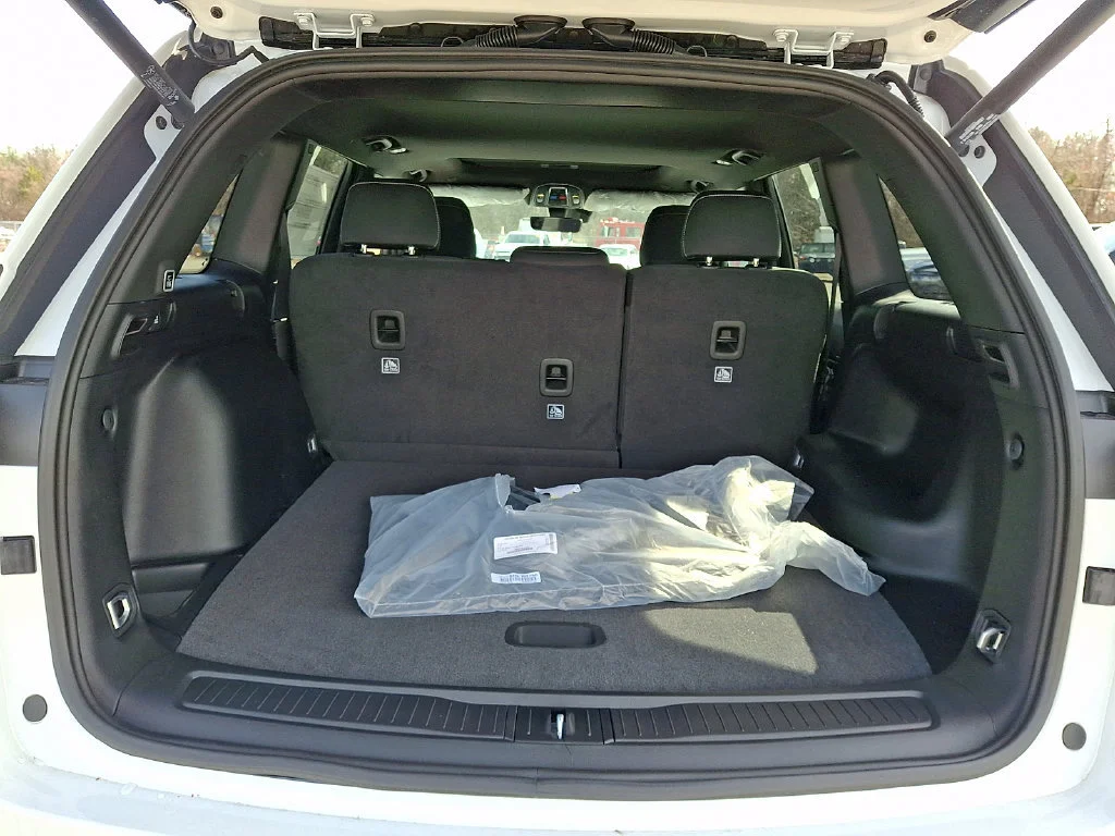 New 2026 Bright White Clear-Coat Exterior Paint Jeep Laredo X image 21