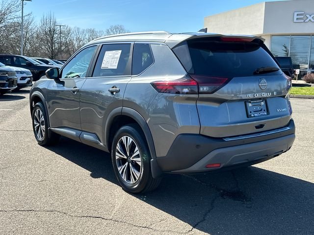 Used 2023 Gray Nissan SV image 4