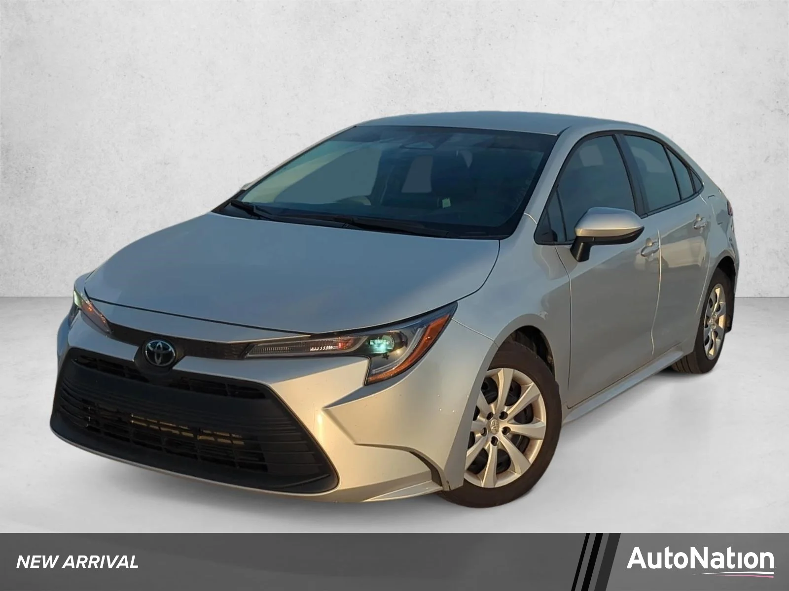 Used 2025 Classic Silver Metallic Toyota LE image 1