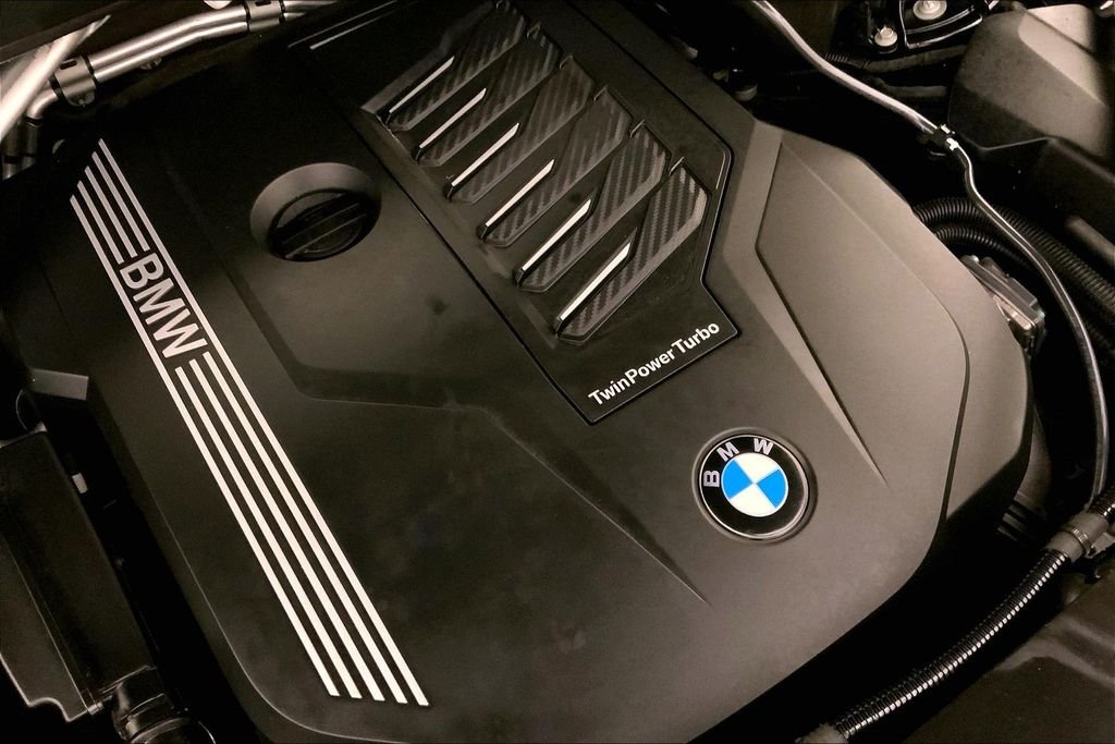 Used 2022 Black Sapphire Metallic BMW  image 31