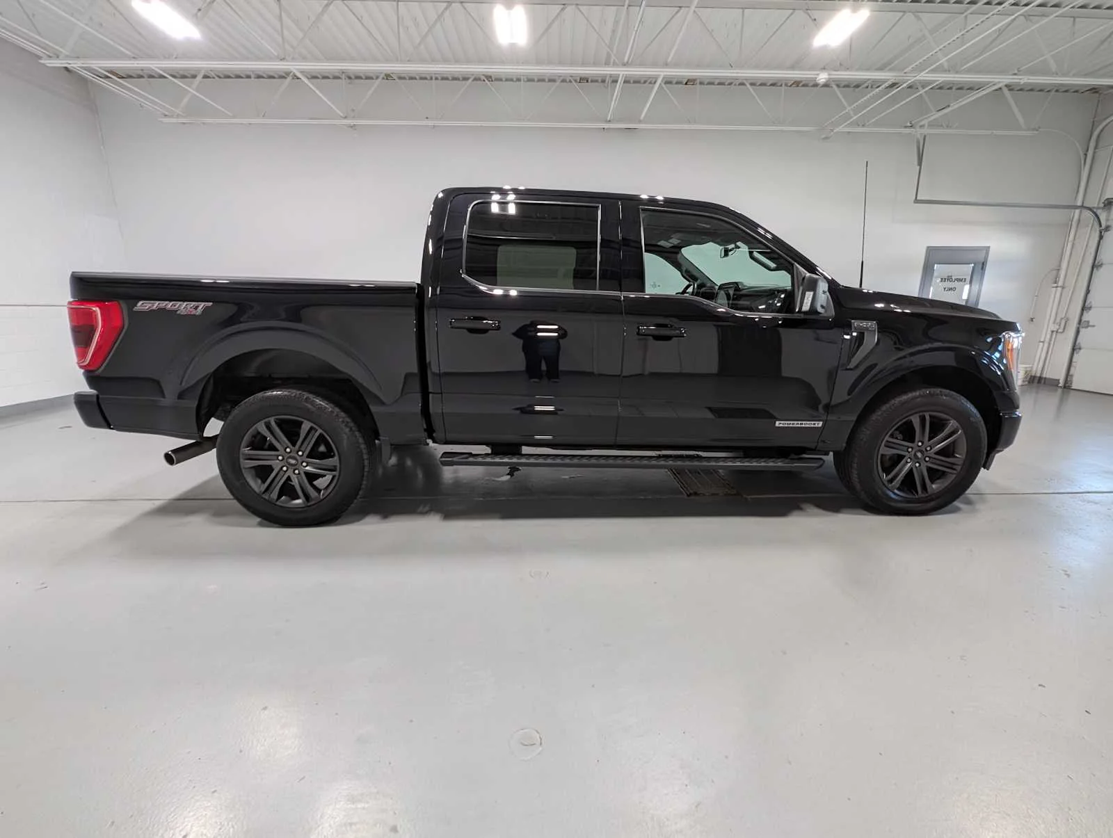 Used 2022 Agate Black Ford XLT image 7