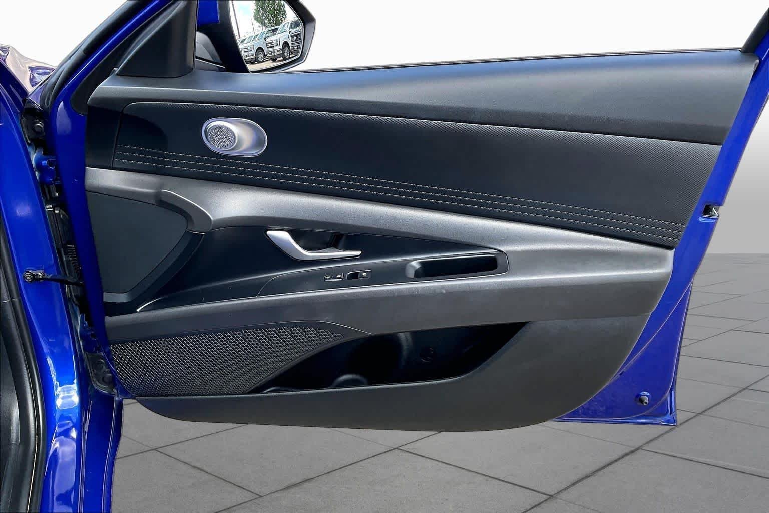 Used 2024 Intense Blue Hyundai SEL image 21