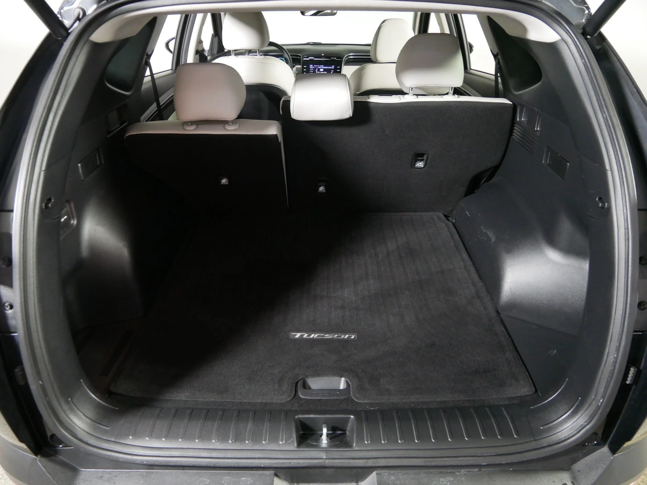Used 2023 Phantom Black Hyundai SEL image 18
