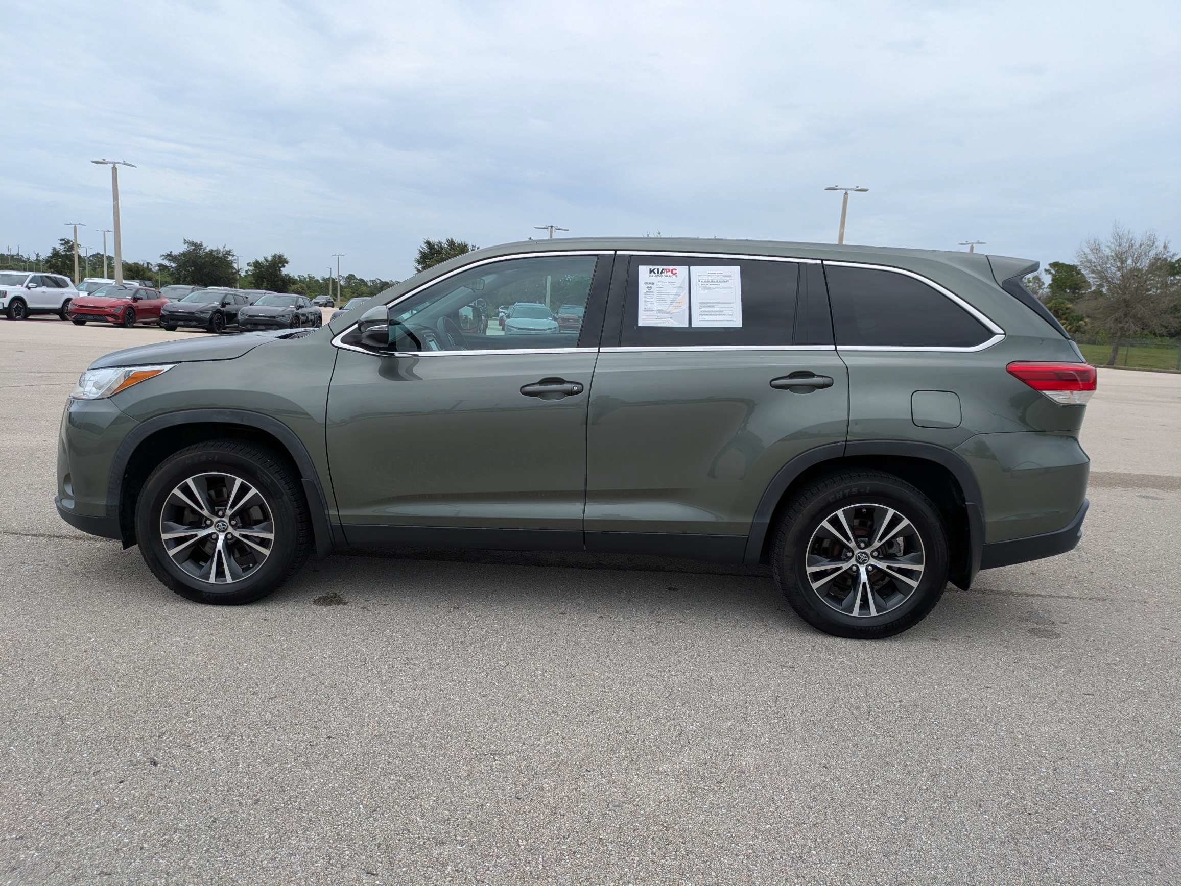 Used 2019 Alumina Jade Metallic Toyota LE image 8