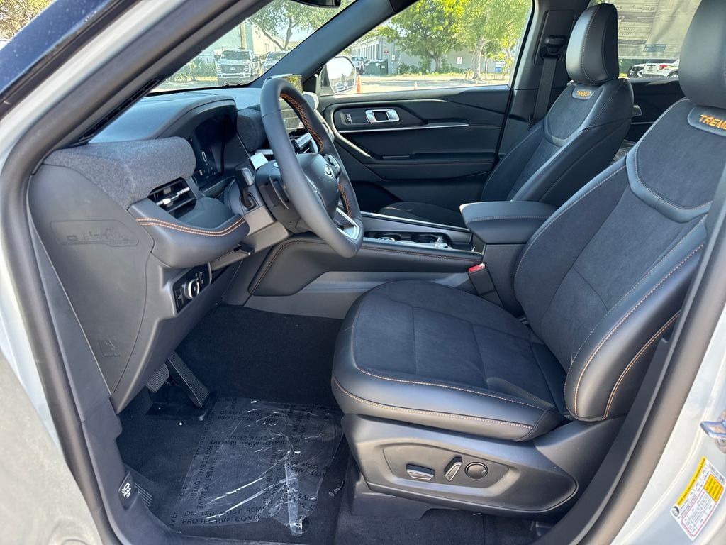 New 2026 White Ford Tremor image 20