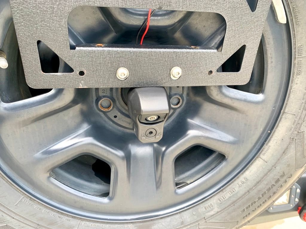 Used 2018 White Jeep Sport image 40