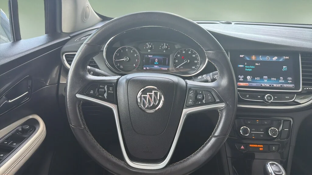 Used 2020 Satin Steel Buick Sport Touring image 9