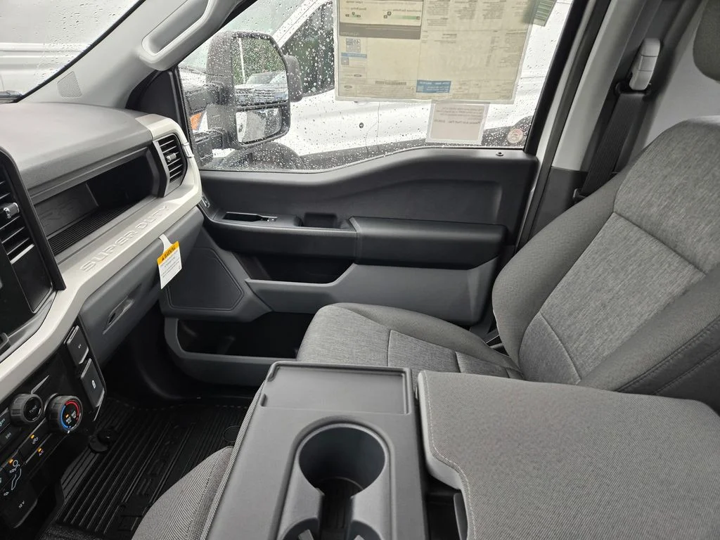 New 2026 Oxford White Ford F-250® XL image 10