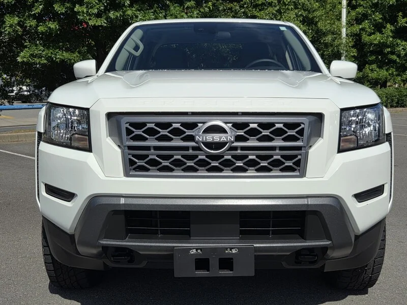 Used 2023 Glacier White NISSAN SV image 8
