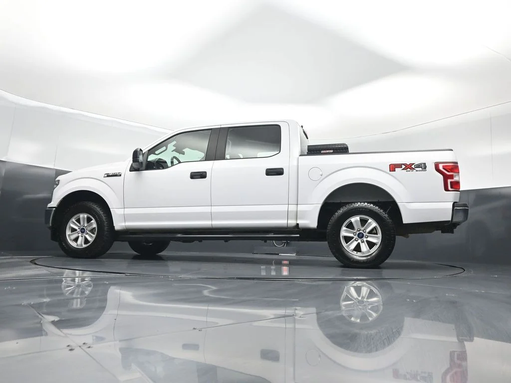Used 2020 White Ford XL image 48