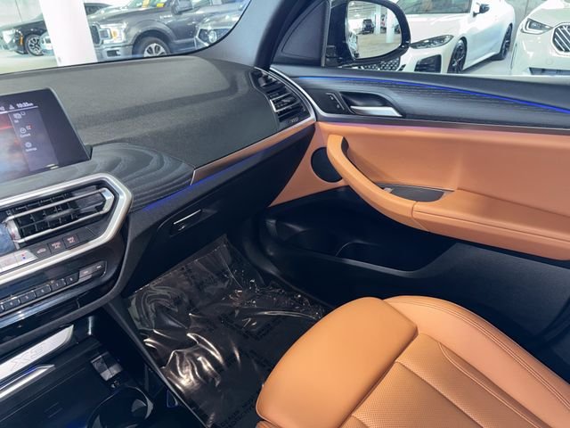 Used 2023 Black Sapphire Metallic BMW sDrive30i image 30