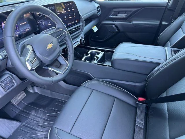 2026 Chevrolet Silverado EV LT - Photo 8