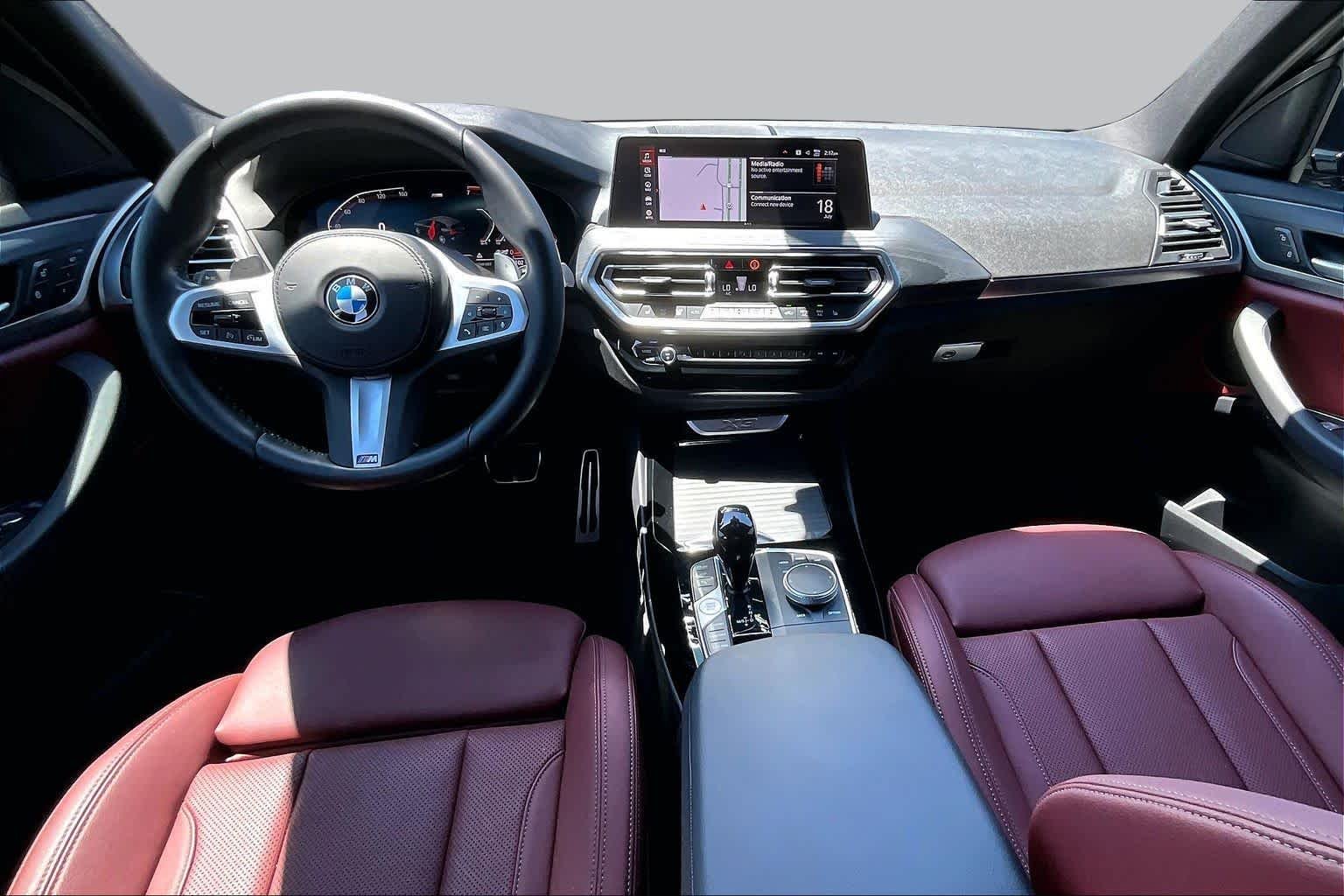Used 2024 Black Sapphire Metallic BMW sDrive30i image 15