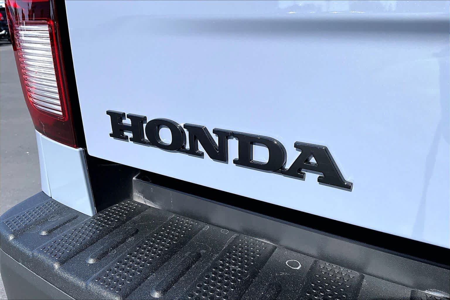 New 2026 Sonic Gray Pearl Honda Black Edition image 15