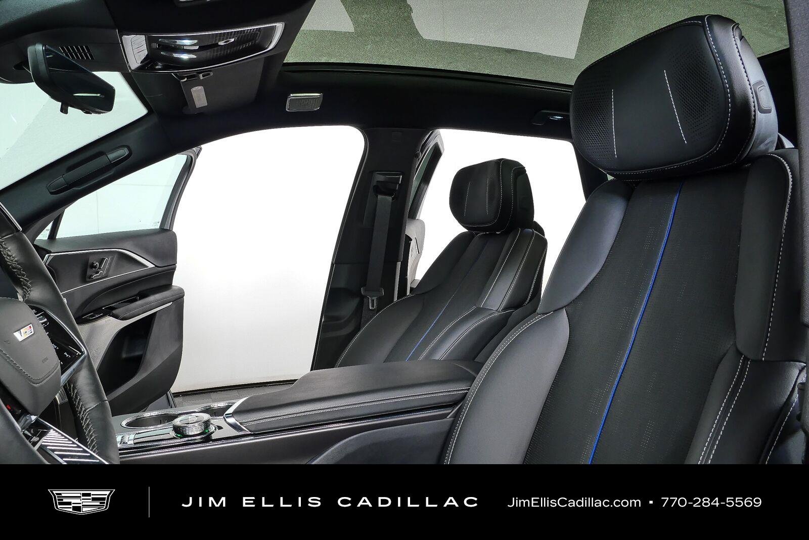Used 2026 Emerald Lake Metallic Cadillac V-Series image 5