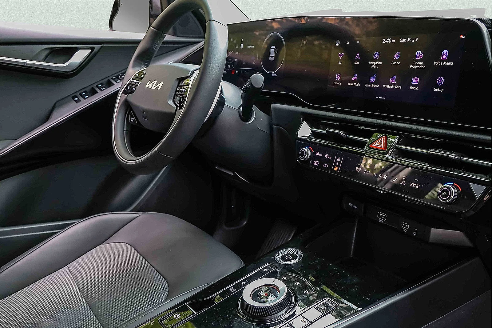 Certified Used 2025 Interstellar Gray Kia Wind image 10