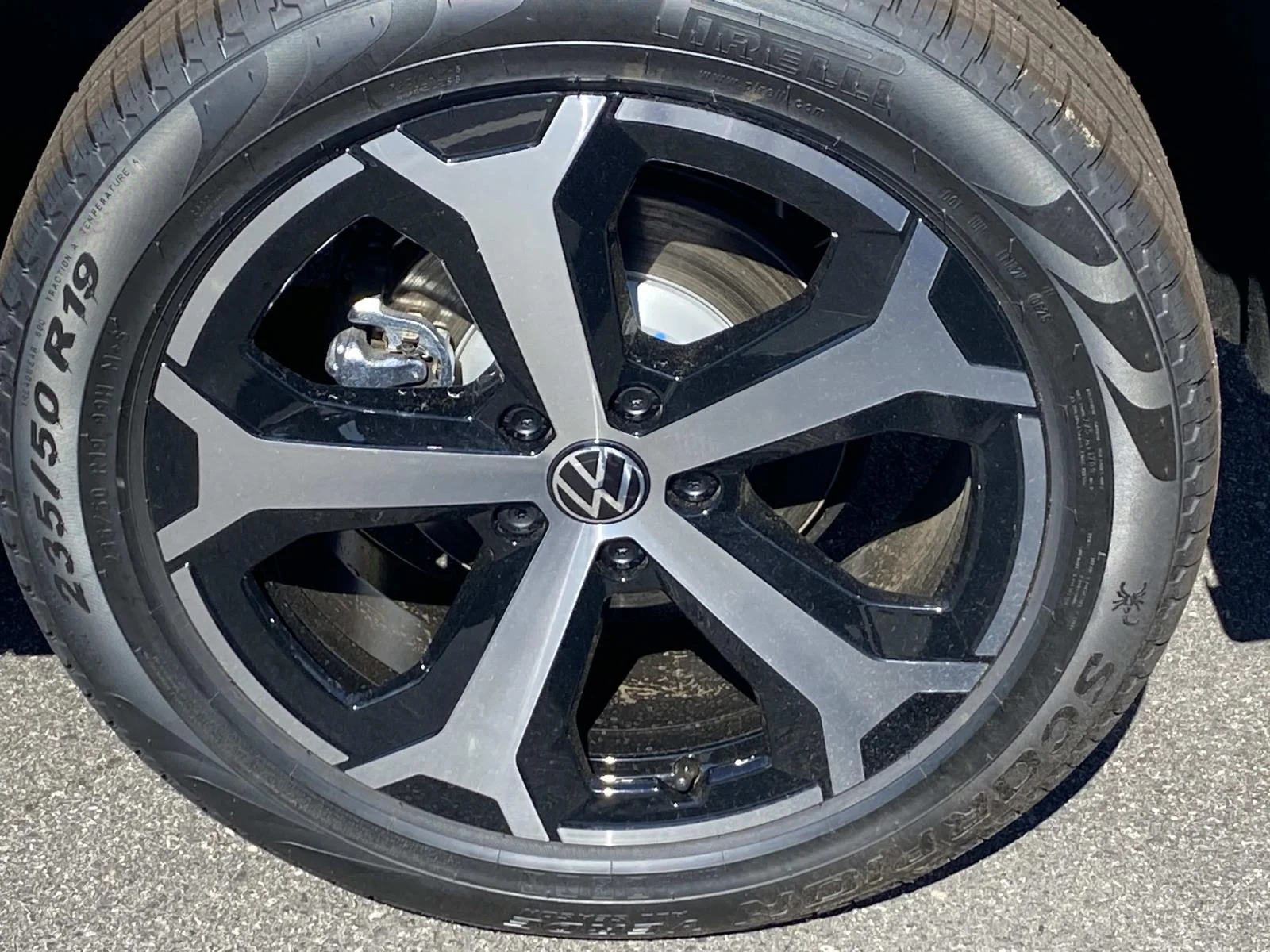 New 2026 Pure White Volkswagen SE 4MOTION image 6