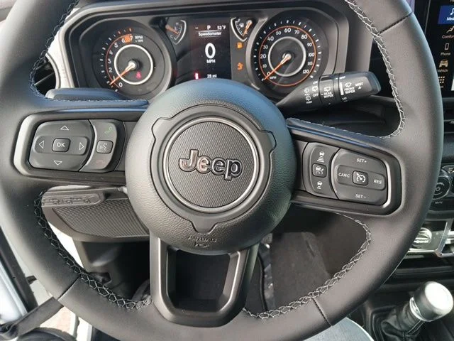 New 2026 Bright White Clear-Coat Exterior Paint Jeep Sport S image 48