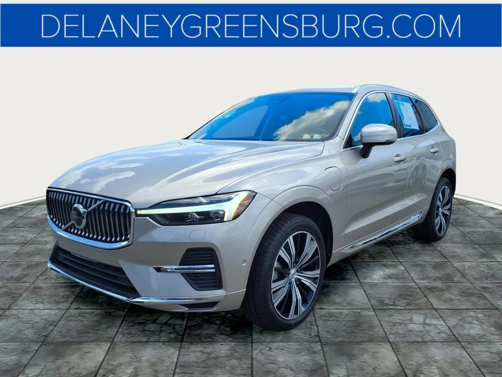 Used 2023 Bright Dusk Metallic Volvo T8 Plus Bright Theme image 7