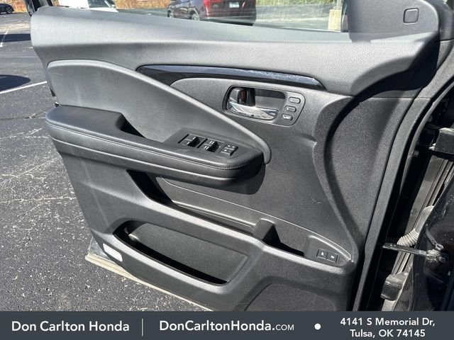 Used 2021 Crystal Black Pearl Honda Touring image 7