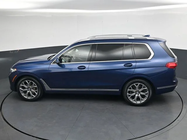 Used 2022 Blue BMW xDrive40i image 30