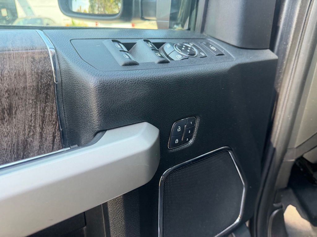 Used 2018 Gray Ford Lariat image 18