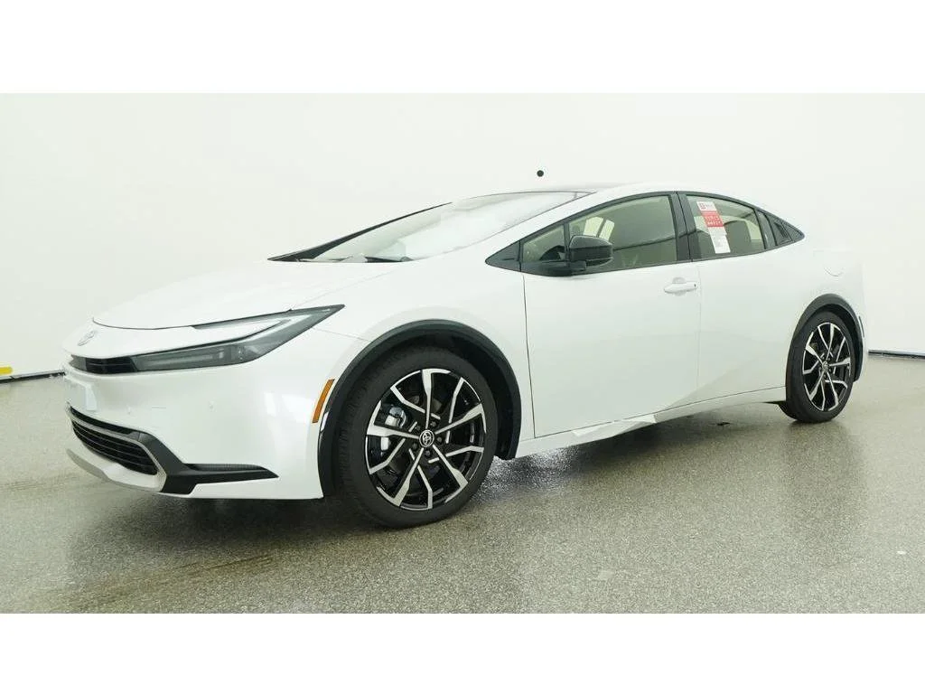 New 2026 Wind Chill Pearl Toyota XSE image 17