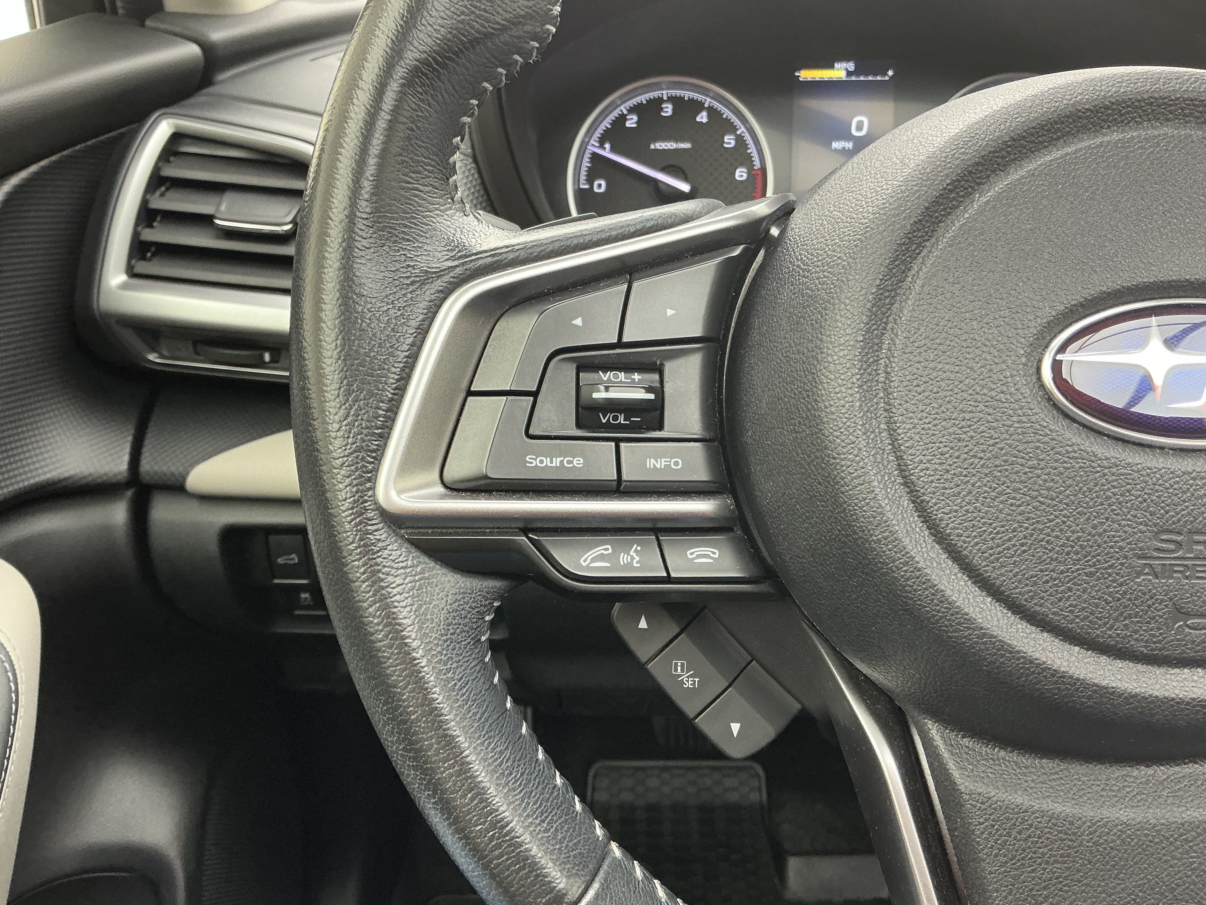 2022 Subaru Forester Limited - Photo 9