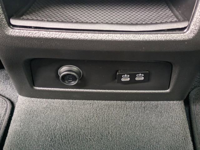 Used 2024 Skyscraper Grey Metallic BMW sDrive40i image 15