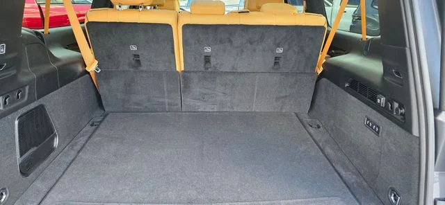 New 2026 Gray Jeep Summit Reserve image 37