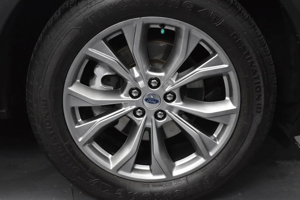 Used 2024 Silver Ford XLT image 31
