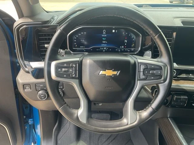Used 2023 Blue Chevrolet LT image 8