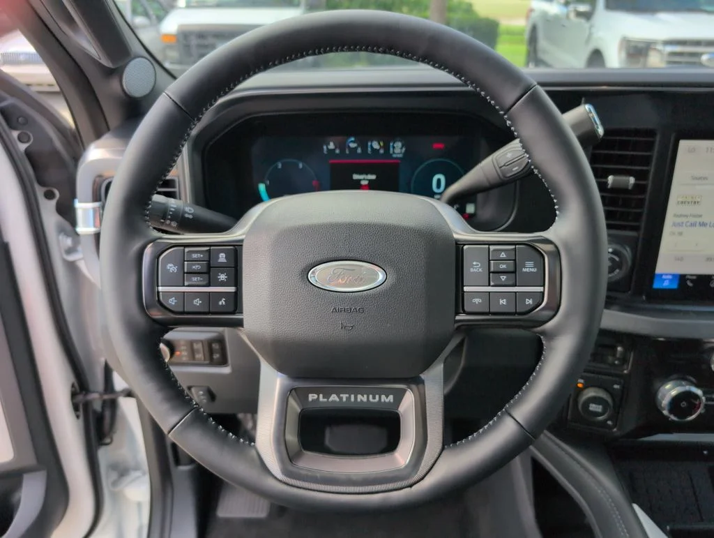 2026 Ford F-350 Super Duty Platinum - Photo 32