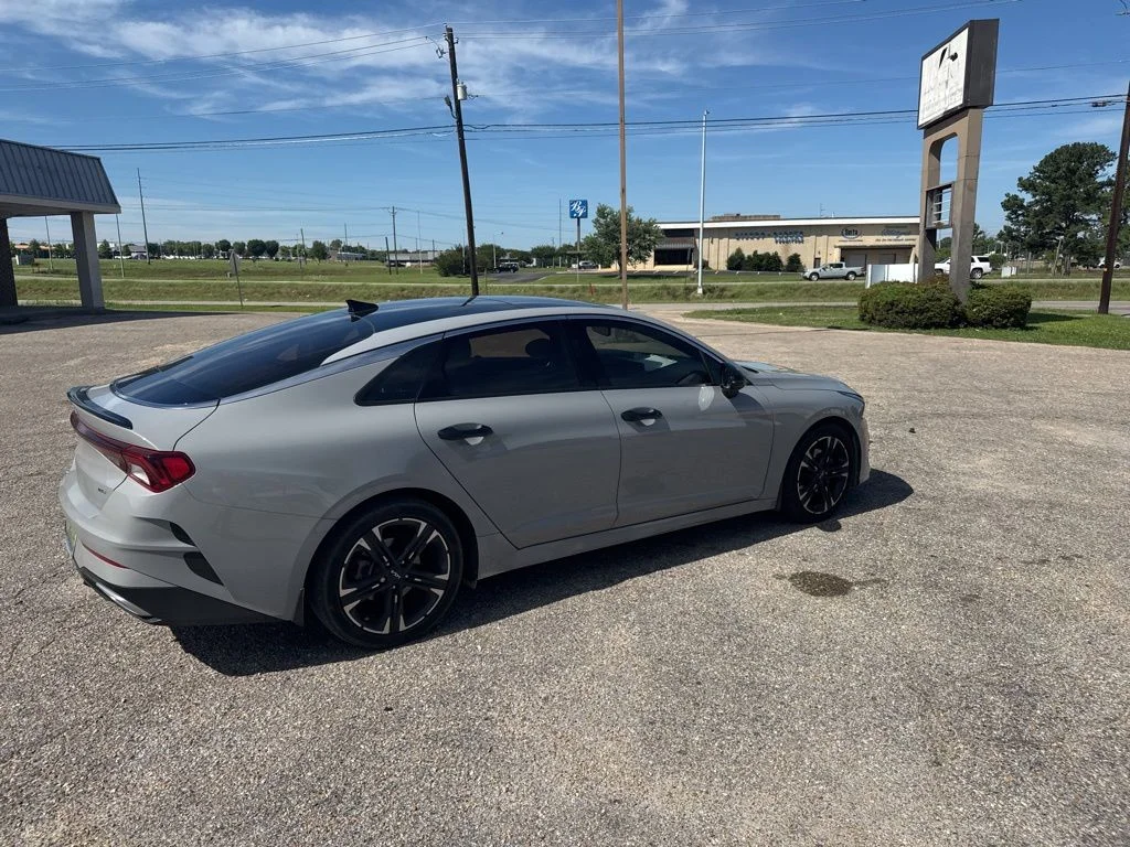 Used 2023 Wolf Gray Kia GT-Line image 12