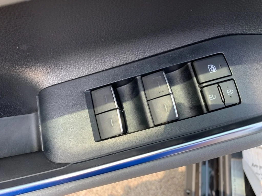 Used 2022 Black Toyota Platinum image 13