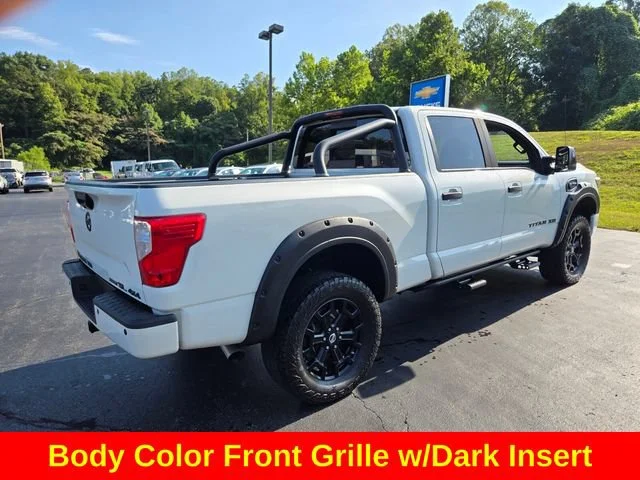 Used 2018 White Nissan SL image 9