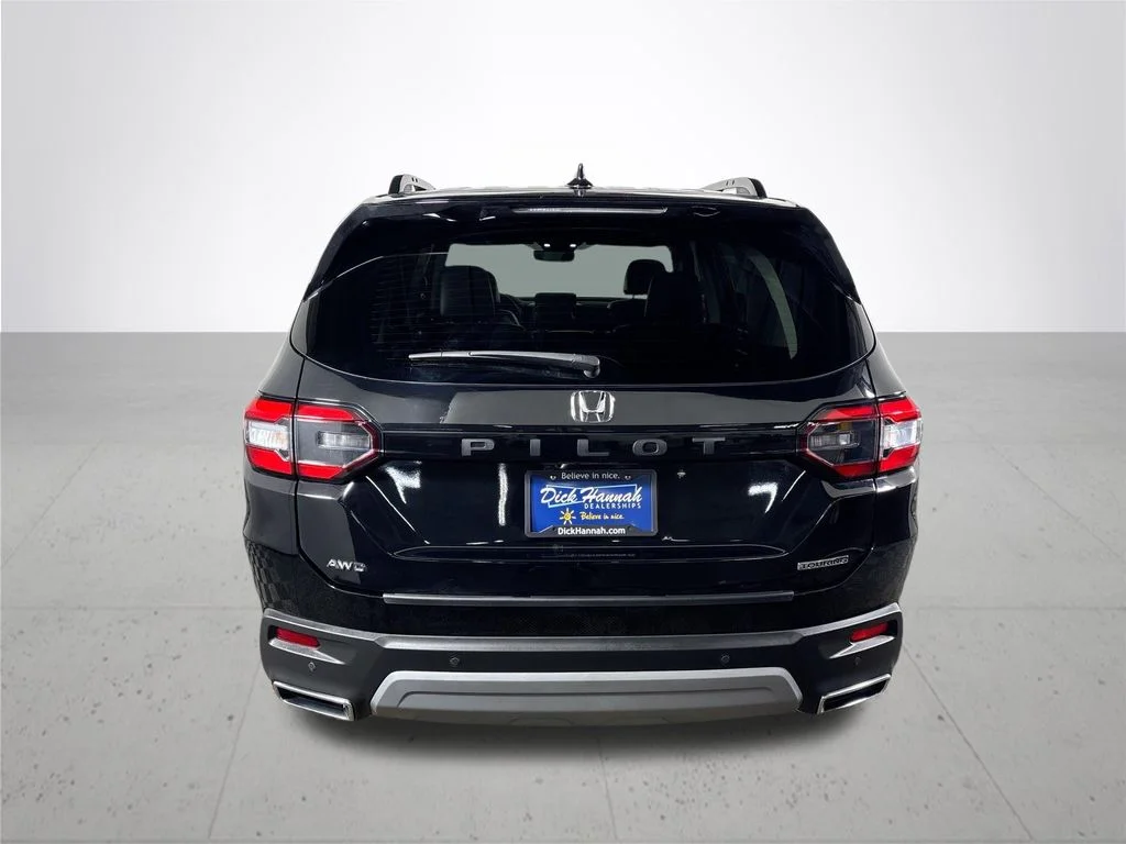 Used 2024 Black Honda Touring image 7