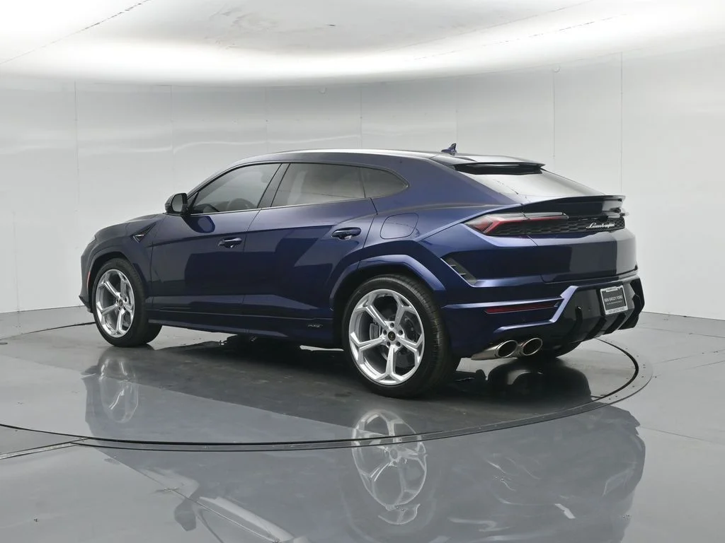 Used 2026 Blue Lamborghini SE image 5